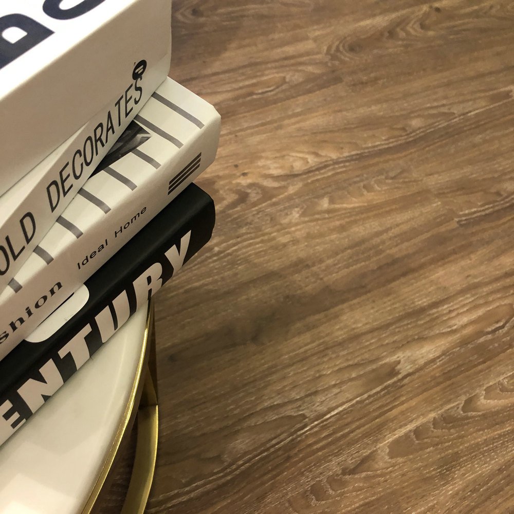 Anti-scratch High Gloss Grey Supermarkets SPC Floor thumbnail 2